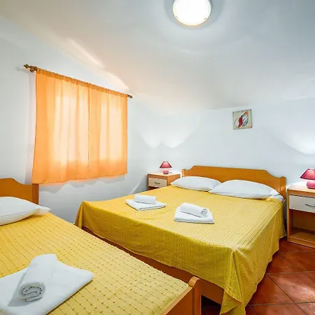 Helles Nur 250 Meter Zum Mit Grill, Parkplatz, Waschmaschine Apartmán Umag
